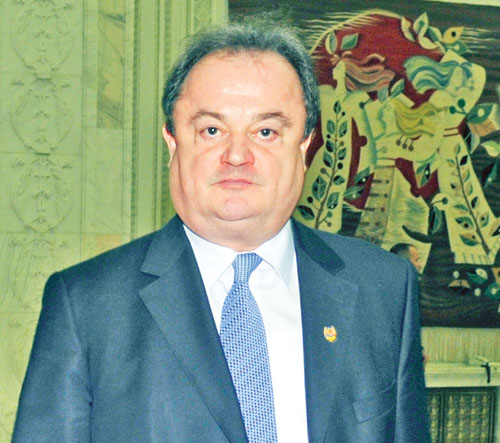 La unison cu Ponta, Blaga viseaza la demisia lui Basescu