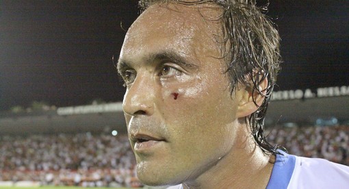 MACEL in Argentina: fotbalist de la CA Belgrano, rupt in bataie de politisti! – VIDEO