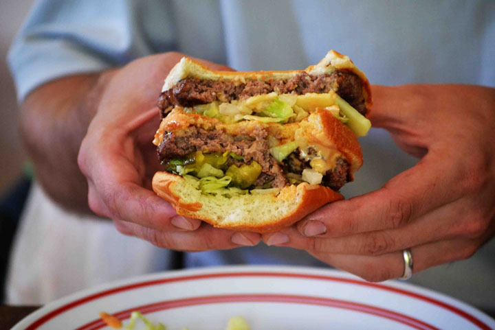Banca Mondiala a descoperit cauza obezitatii: junk-food