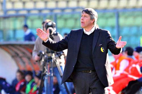 Renzo Rossi incearca marea cu degetul: lobby pentru Bergodi la Rapid!