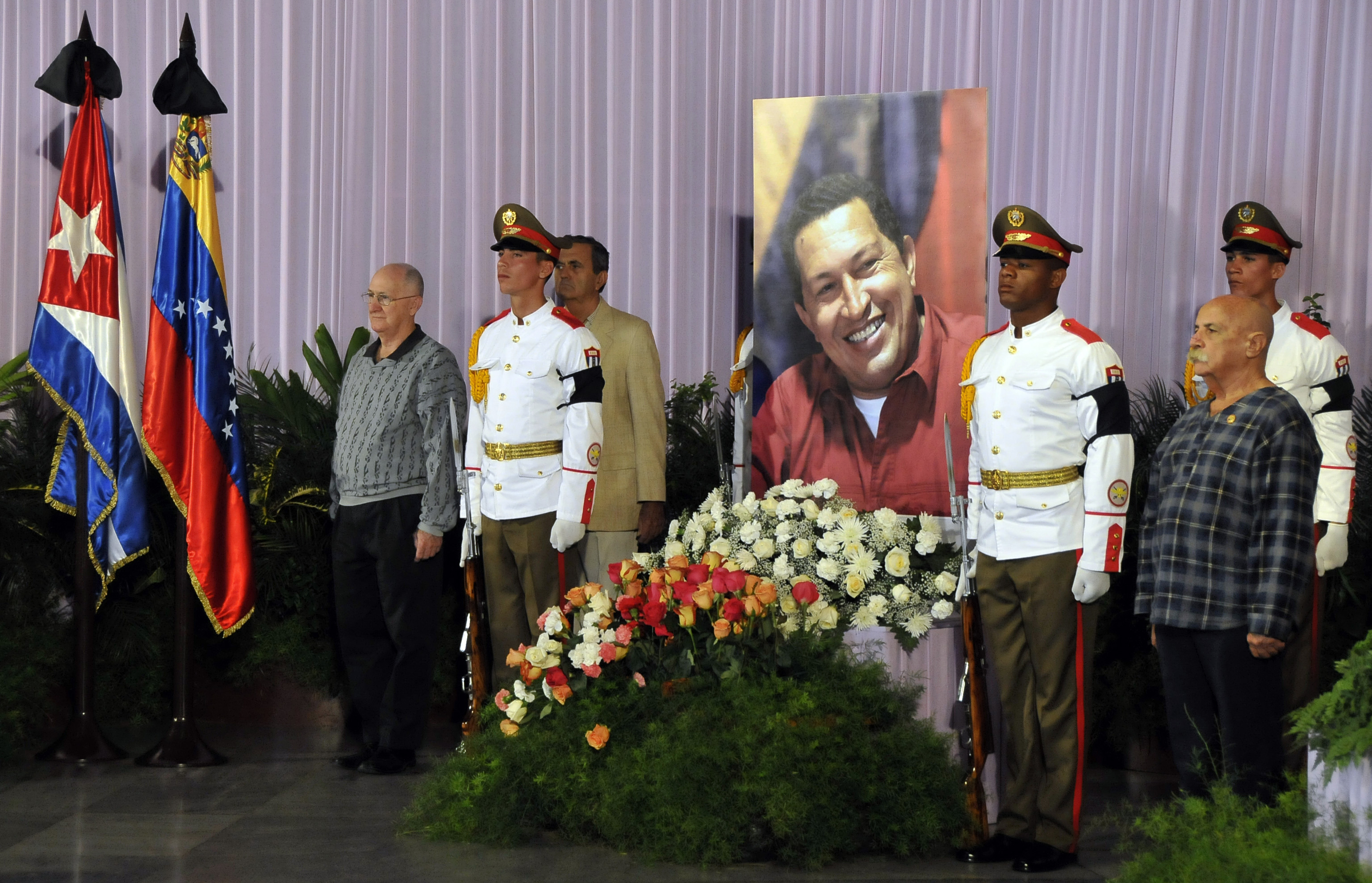 Venezuela: CHAVEZ, imbalsamat „pentru eternitate”. Zeci de lideri ai lumii, la ceremonia funerara (VIDEO)