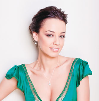 Cine vrea o intalnire cu Andreea Raicu?