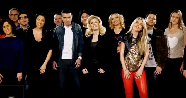 Andra, Smiley, Alex Velea, Corina si Puya canta impreuna pentru persoanele defavorizate!