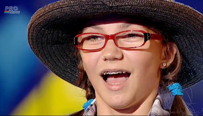Romanii au talent 2013: Barladeanca asta l-a dat pe spate pe Mihai Petre! Uite cu ce l-a impresionat!