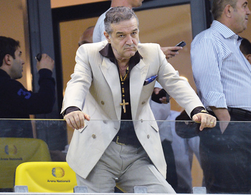 A avut 4 titulari la nationala, dar Gigi Becali tot il ataca dur pe Piturca