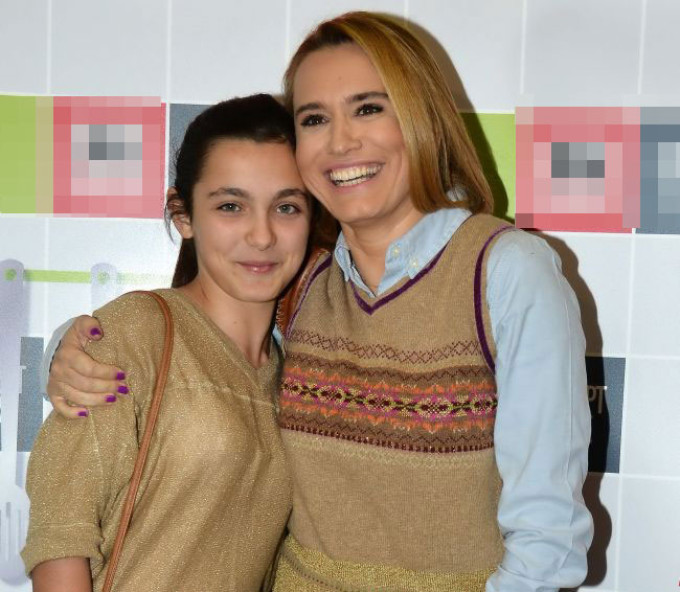 Andreea Esca a fost placut surprinsa de fiica ei. Uite ca cadou superb a primit!