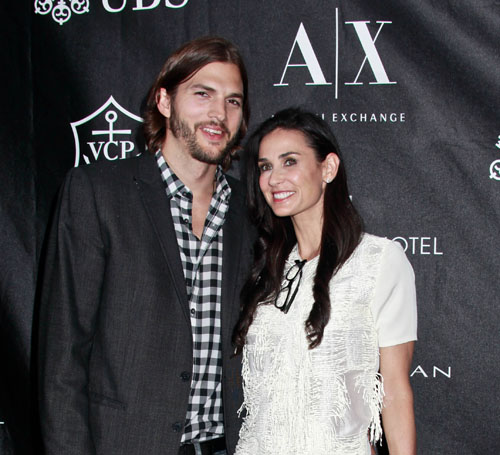 Demi Moore si Asthon Kutcher, divort cu scantei
