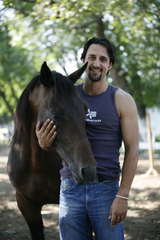 Ce mult s-a schimbat „Medalion”, protagonistul din telenovela „Inima de tigan”! (FOTO)
