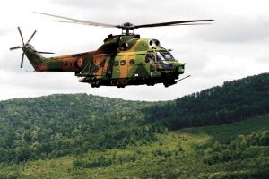 UPDATE – Un elicopter militar s-a prabusit la Bacau: 2 morti si 3 raniti