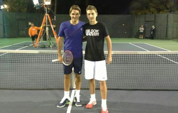 Un pusti roman a ajuns sa joace intr-o reclama alaturi de Roger Federer