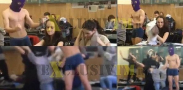 SCANDALOS! Harlem Shake banatean: Elev in chiloti, mimeaza SEXul cu fetele, in sala de clasa! (VIDEO)