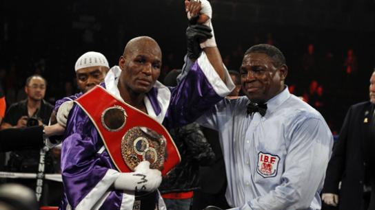 Bernard Hopkins a devenit campion mondial de box la 48 de ani