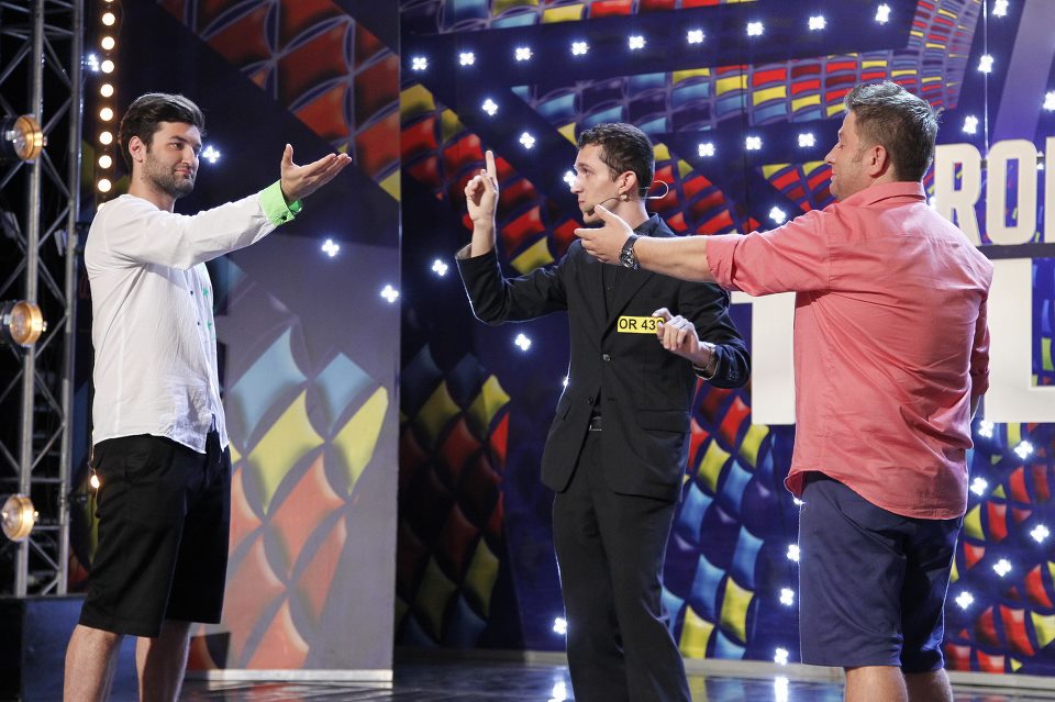 Magic la Romanii au talent 2013: Il atinge pe Bartos si simte Smiley!