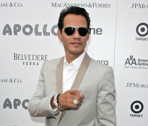 Marc Anthony aduce ofranda Bisericii Scientologice o fata de miliardar