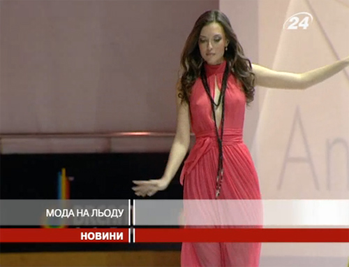 Te crucesti cum au defilat modelele acestea pe podium! Prezentare de moda inedita in Ucraina! (VIDEO)