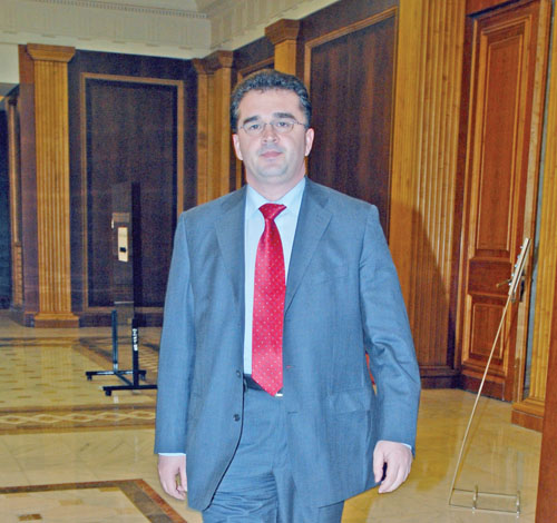 Exclusiv! Ce sfori trage Oprisan ca sa ajunga sef peste ”baronii locali”
