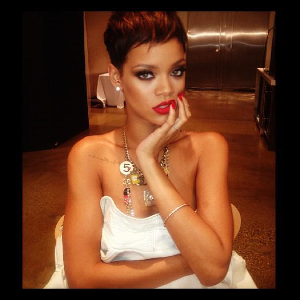 Anuntul care a UIMIT pe toata lumea! Rihanna: „Voi avea un COPIL”!
