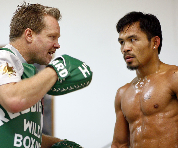 Bute l-a angajat pe antrenorul lui Pacquiao!