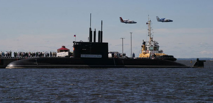 China se inarmeaza cu avioane si submarine rusesti