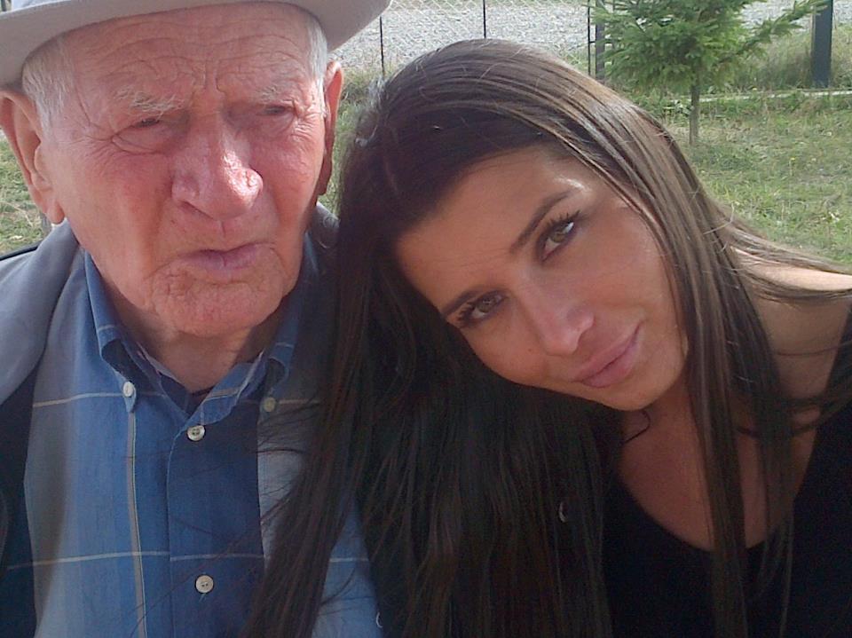 Cu fotografia asta, Elena Basescu i-a emotionat pe romani!