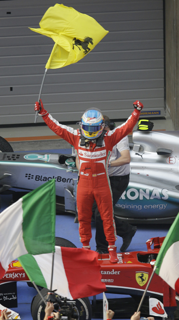 Formula 1: Fernando Alonso si-a ridiculizat adversarii in China