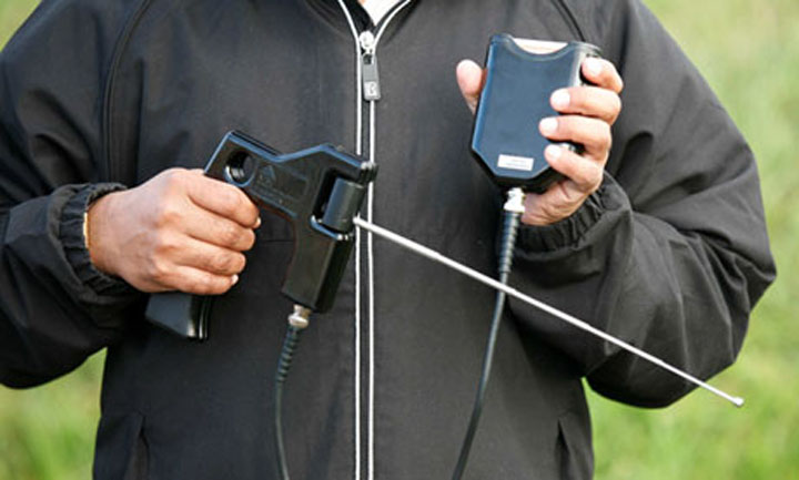 Fake explosive detector - Ziarul National