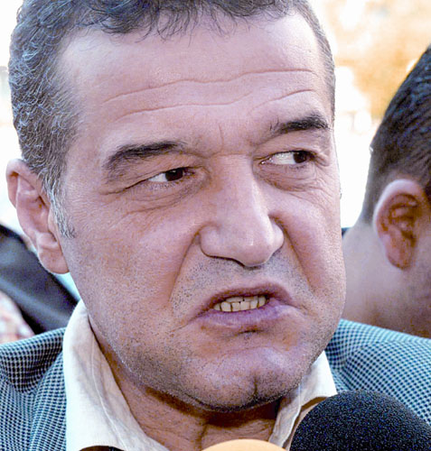 Gigi Becali, acuzatii DURE la adresa avocatilor sai!