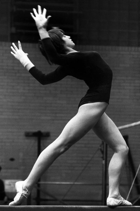 Nadia Comaneci - Ziarul National