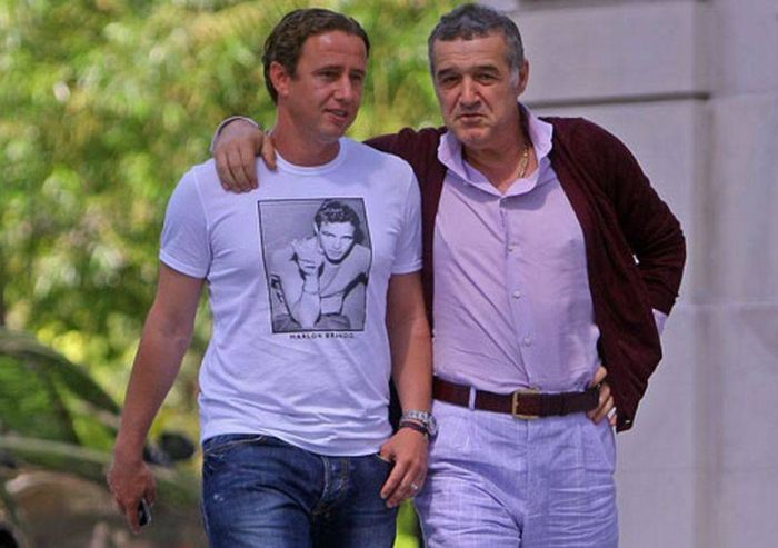 Reghecampf si-a prelungit contractul cu Steaua