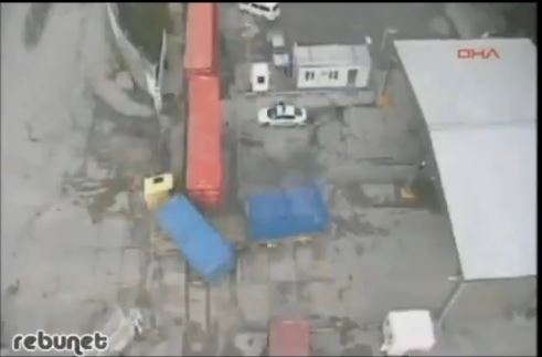 Imagini absolut socante! A trecut peste el trenul, apoi TIR-ul! (VIDEO)