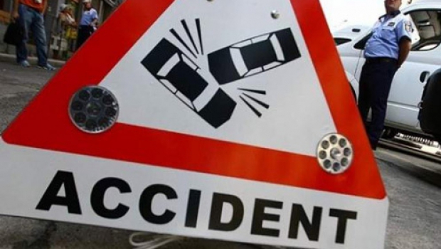 Tragedie in Suceava: Un mort si trei raniti intr-un accident rutier
