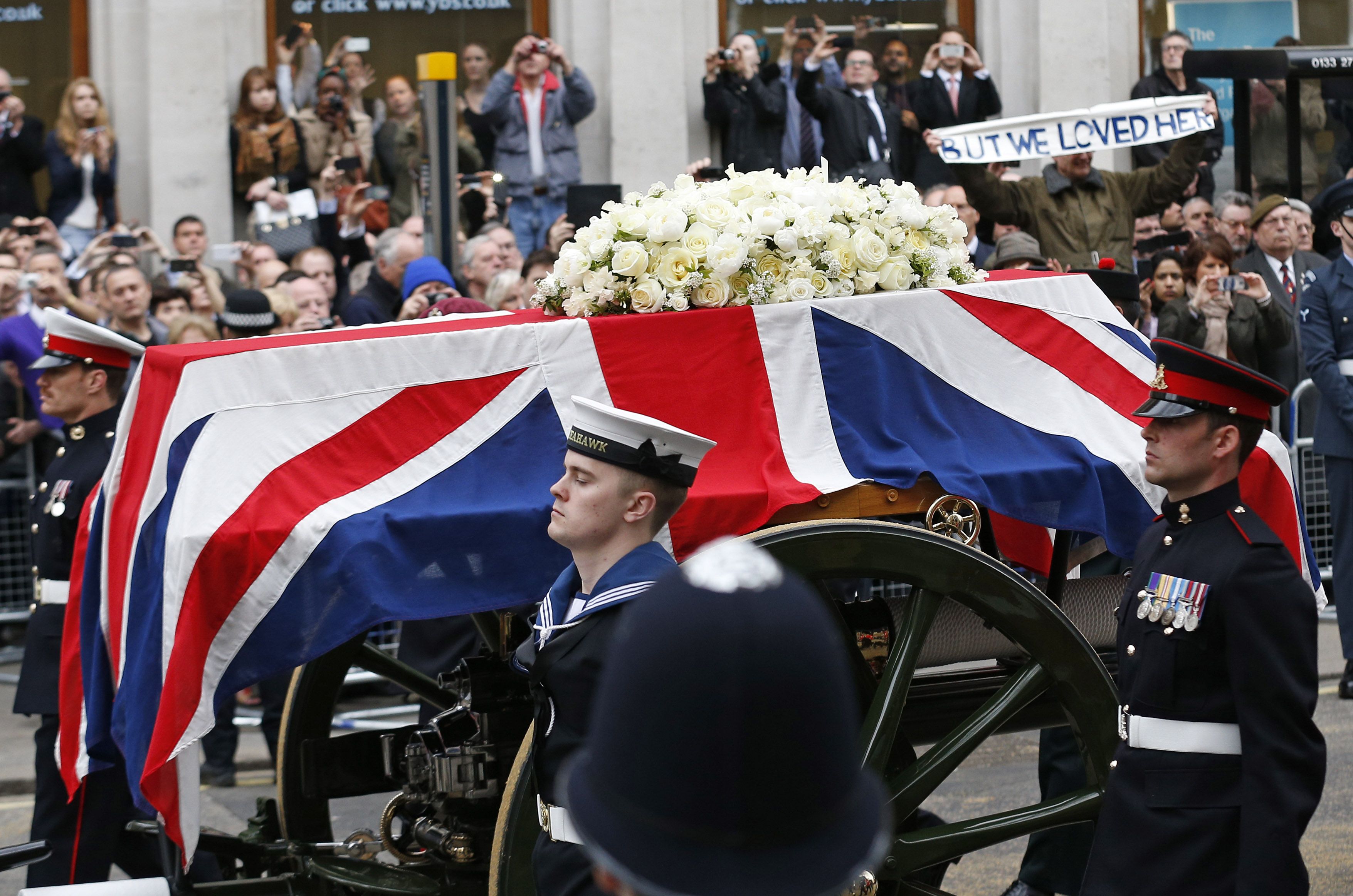 Margaret Thatcher, „Doamna de Fier”, funeralii cu onoruri militare, in prezenta Reginei – VIDEO LIVE