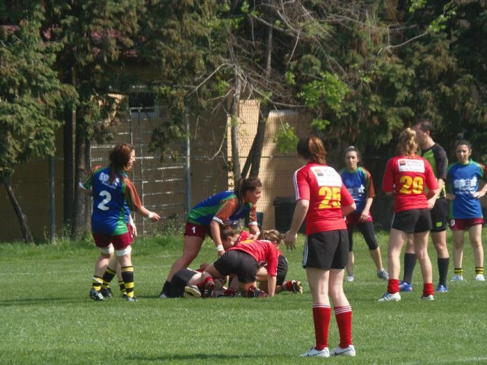 Moldovencele fac legea in campionatul national de rugby! Iar fetele astea nu se menajeaza deloc (FOTO)