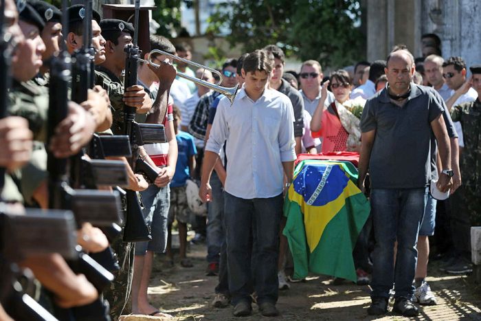 Fani brazilieni impuscati mortal! Mondialul de fotbal este in pericol!