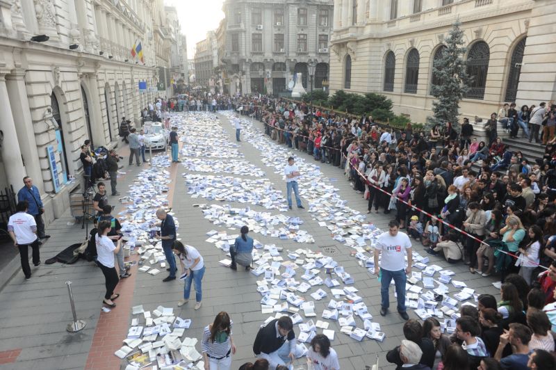 Peste trei mii de carti deschise, pe Lipscani (FOTO, VIDEO)