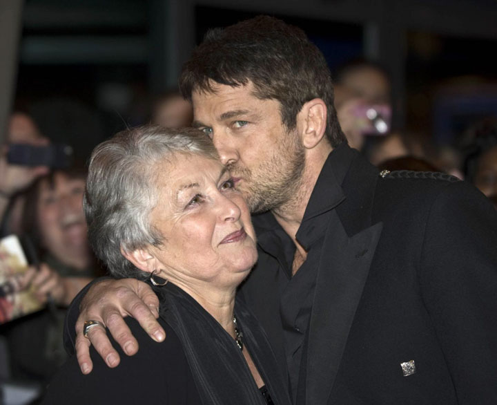gerard butler mother - Ziarul National