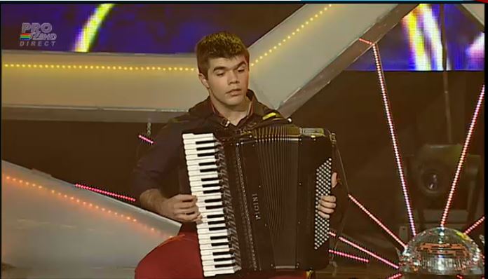 Ghenadie Rotari, la „Romanii au talent 2013”. „A aratat ca acordeonul nu e folosit doar la lautarie”