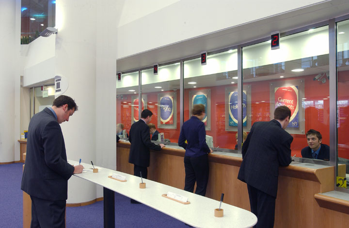 Bancile, amendate pentru nerespectarea drepturilor clientilor