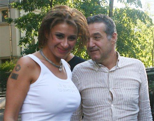 Becali s-a saturat de tactica nevestei lui Reghecampf: Ana, ajunge cu santajul!