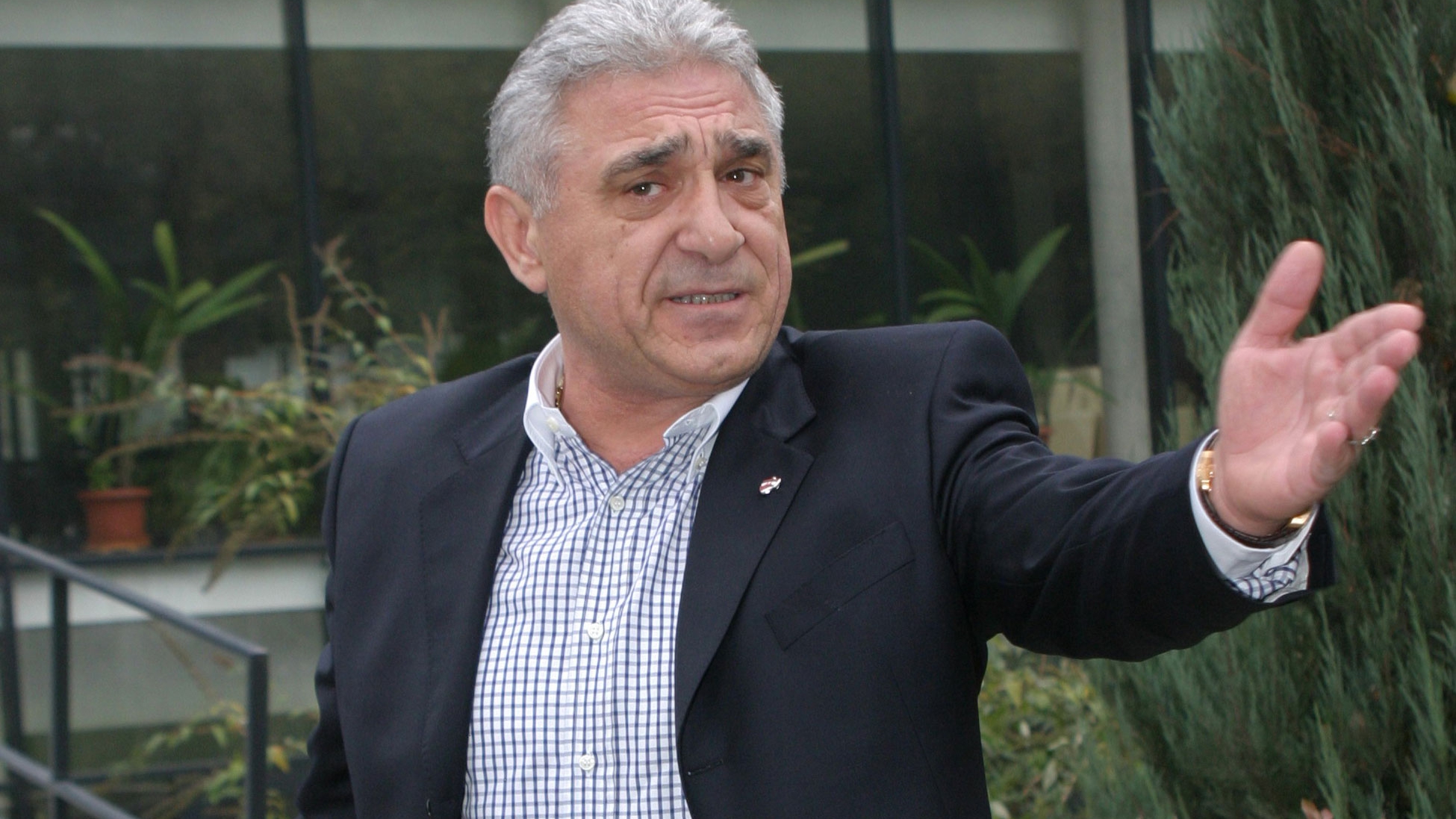 Giovani Becali se baga in divortul dintre Cristea si Toader!