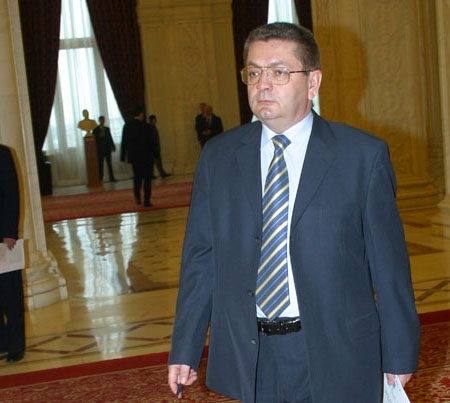 Rus binecuvanteaza coabitarea Ponta-Basescu