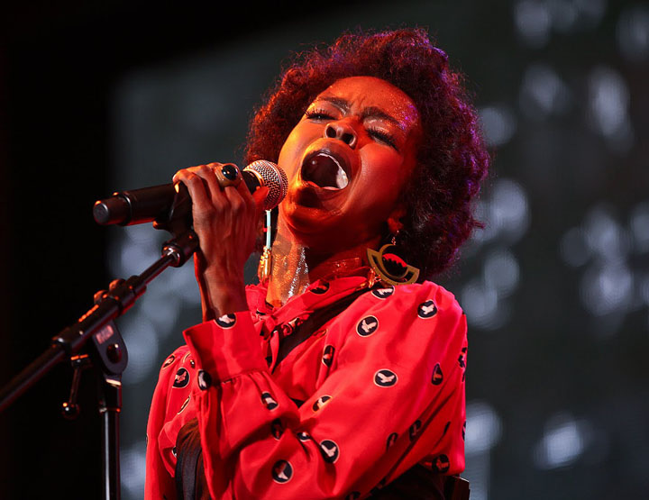 Lauryn Hill, disperata sa obtina 500.000 de dolari
