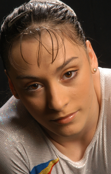 Catalina Ponor, clipe dramatice: Mama ei, pe masa de operatii
