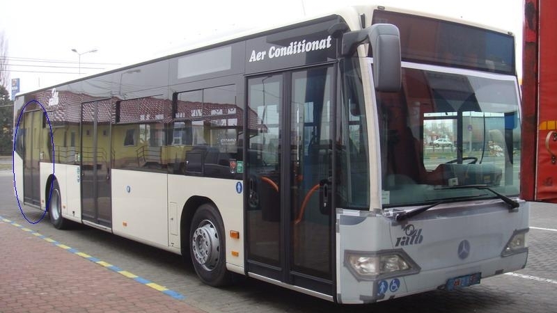Scene de cosmar! Un sofer de autobuz, batut de un barbat care parcase masina neregulamentar! (VIDEO)