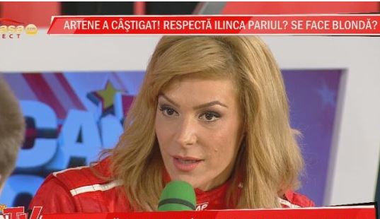 Roxana Ciuhulescu degeaba a parcat un tir de 26 de metri! Sotul nu o lasa sa conduca!