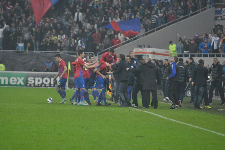 steaua jucatori bucurie - Ziarul National