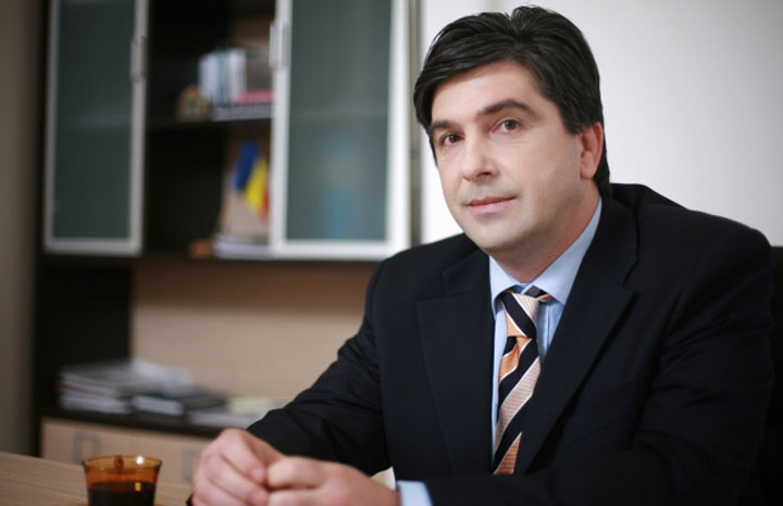 Liberalii isi baga nasul in oala PSD-ului