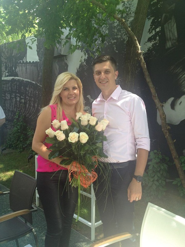 Elena Udrea a castigat admiratia tuturor cu pozele astea! “Cel mai frumos gest pe care l-ati facut!”