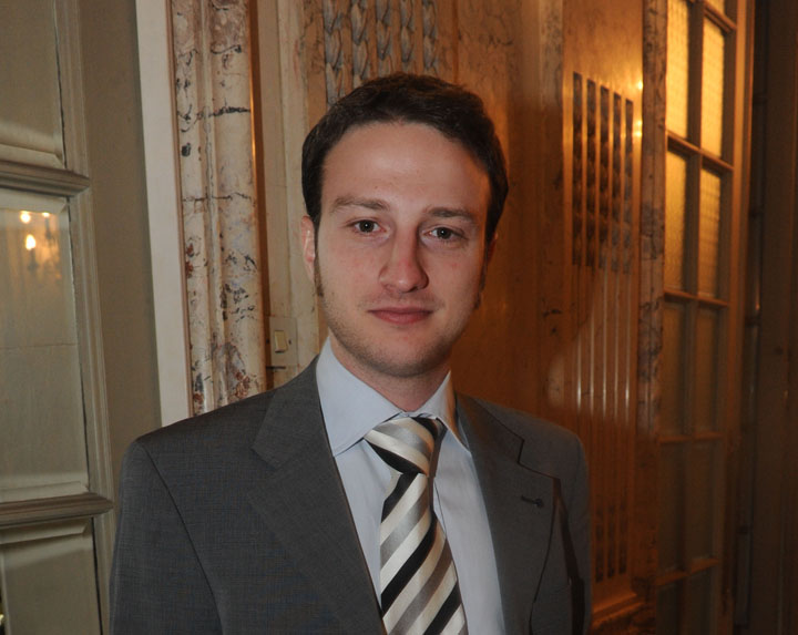 Andrei Tinu propune vot de la 16 ani