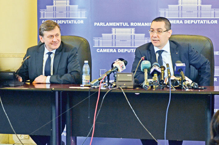 Crin Antonescu, Victor Ponta - Conferinta USL parlament - Narcis Pop (12) - Ziarul National